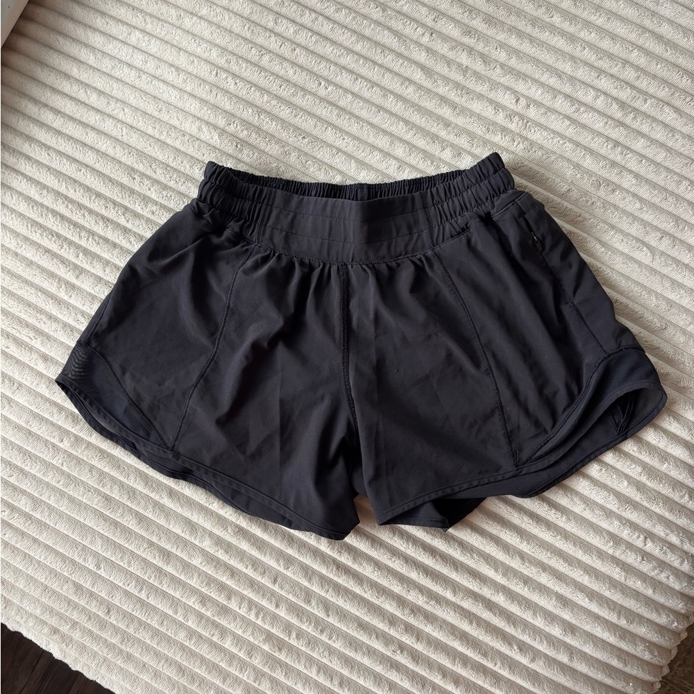 Lululemon Hotty Hot 4” Shorts - Picture 1 of 4